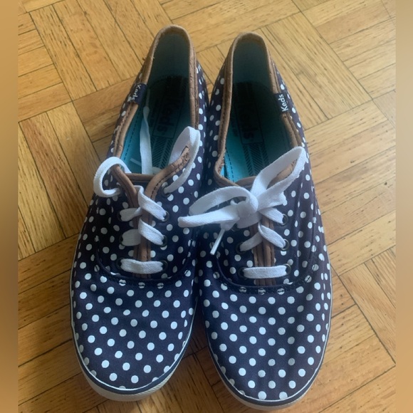 Keds Navy Blue Polka Dot Sneakers Size 8.5 - Picture 1 of 5